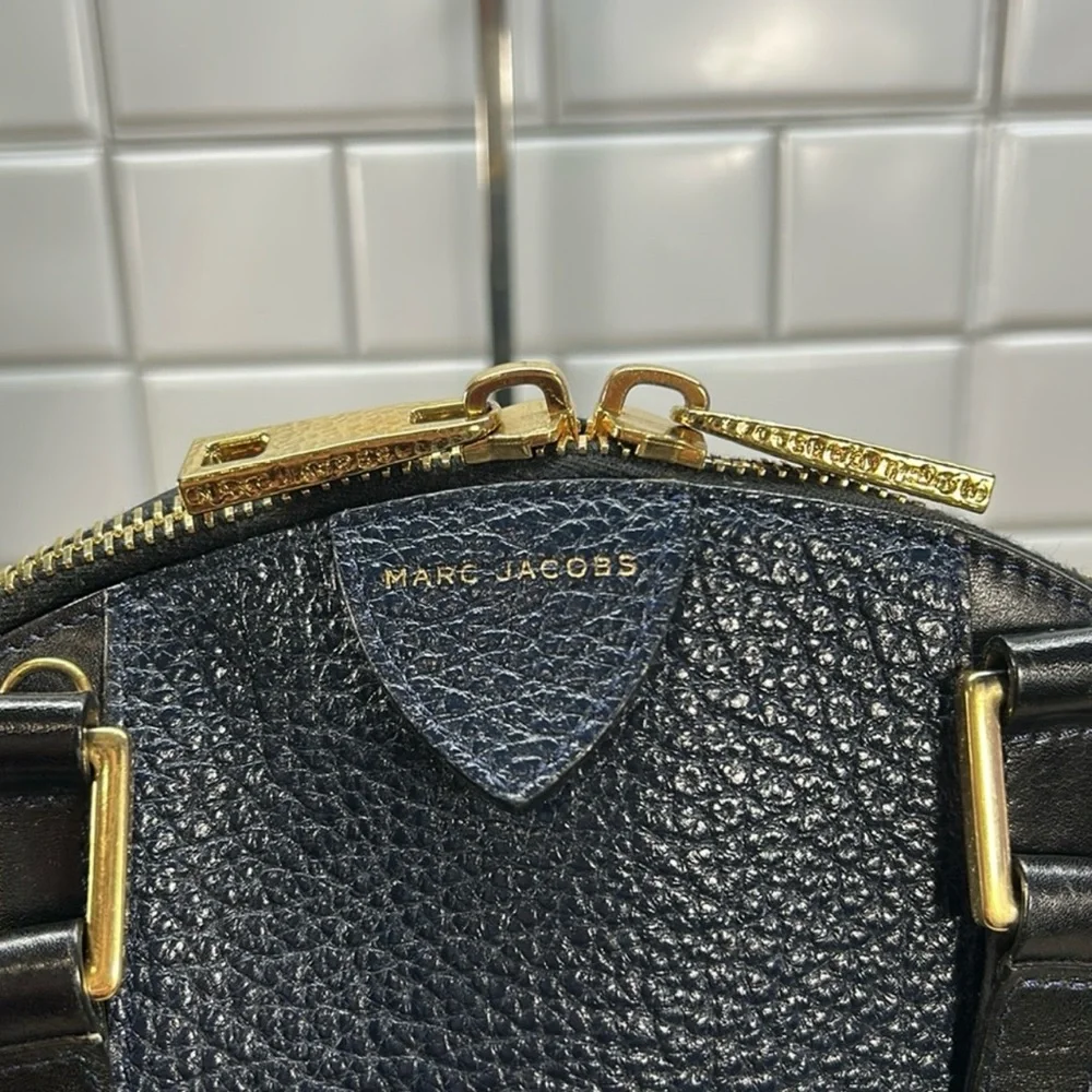 Marc Jacob’s Sutton Dome Leather Satchel - Picture 6 of 9